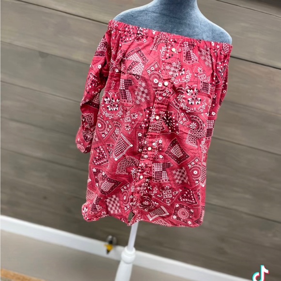 red banana top - Picture 1 of 1